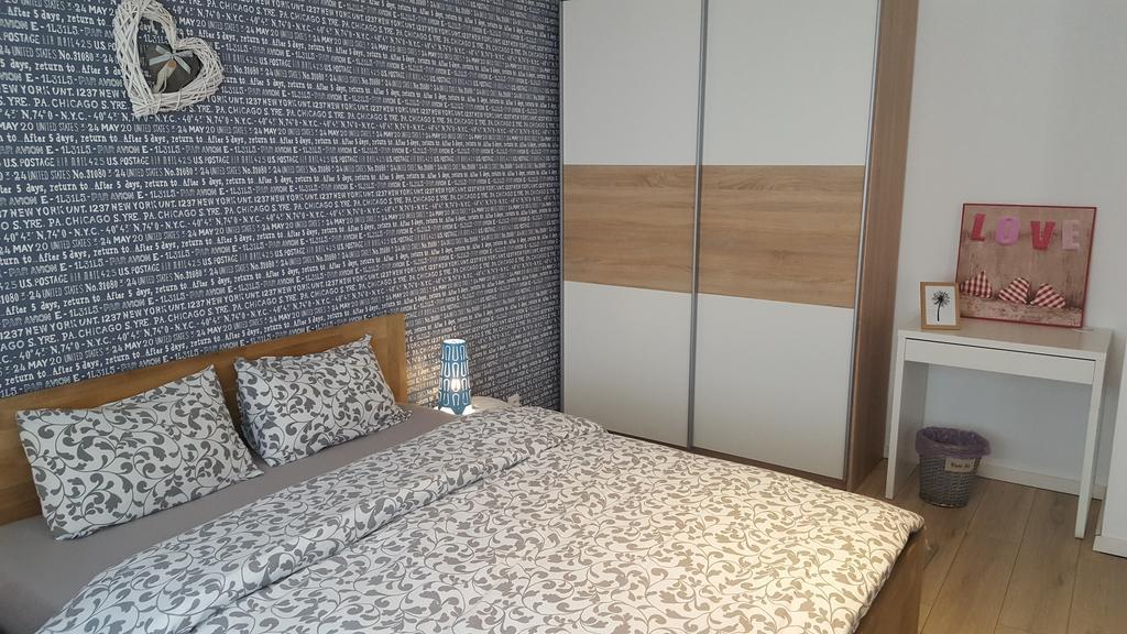 Dream Apartment เปโตรชานิ ภายนอก รูปภาพ